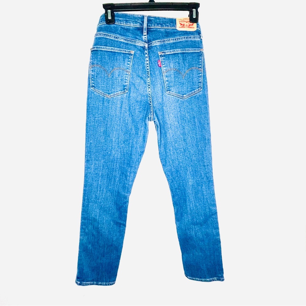 LEVIS 724 HIGH RISE STRAIGHT Jeans zipper and Button Closure Medium Wash - Picture 3 of 15